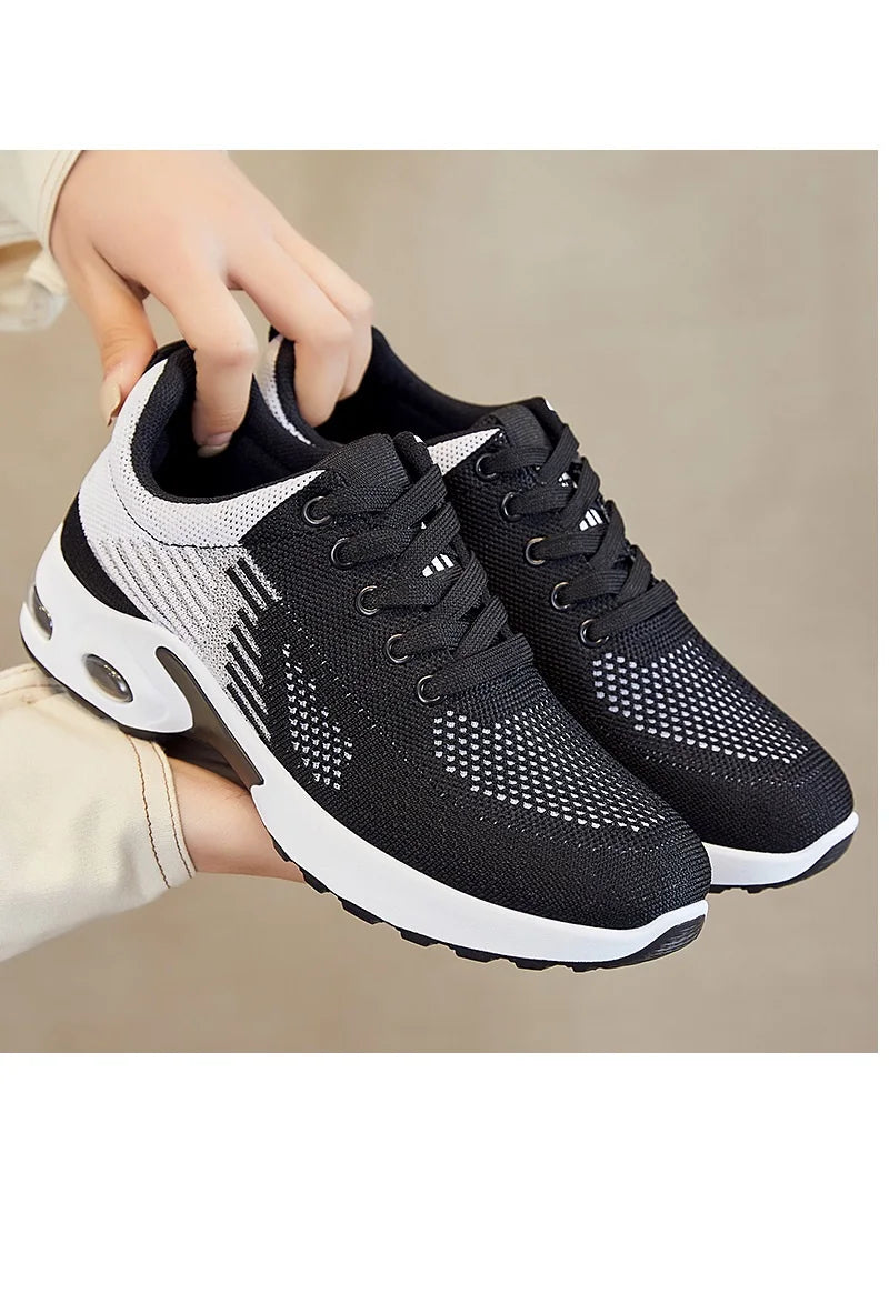 Women's Sports Shoes